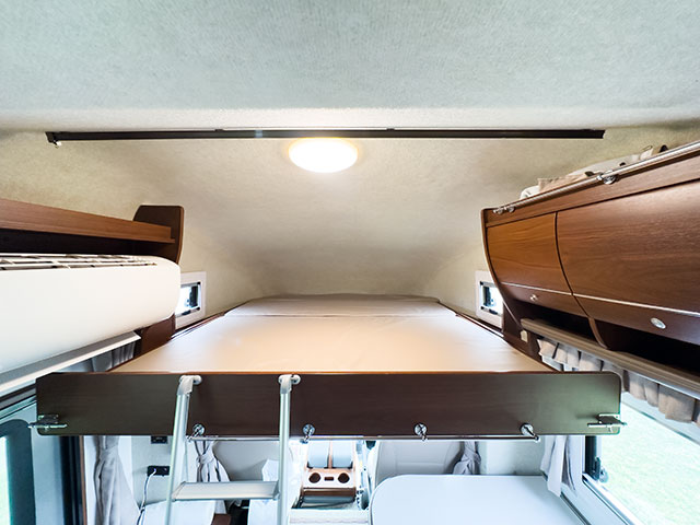 キャンピングカーレンタルヨセミテバンク