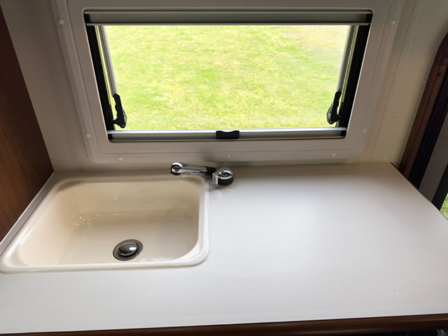 ヨセミテラウンジキッチン2